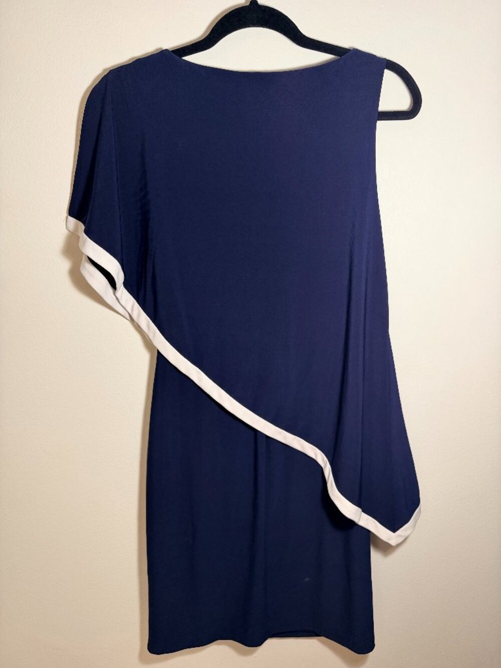 Lauren Ralph Lauren One Shoulder Cape Style Dress - Picture 2 of 4